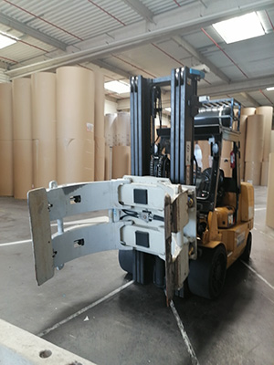 Chariot avec pinces bobine